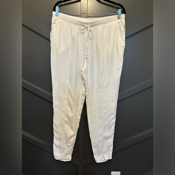 Moncler Pants - ▪️Women’s Moncler pull on jogger NWOT- small flaw